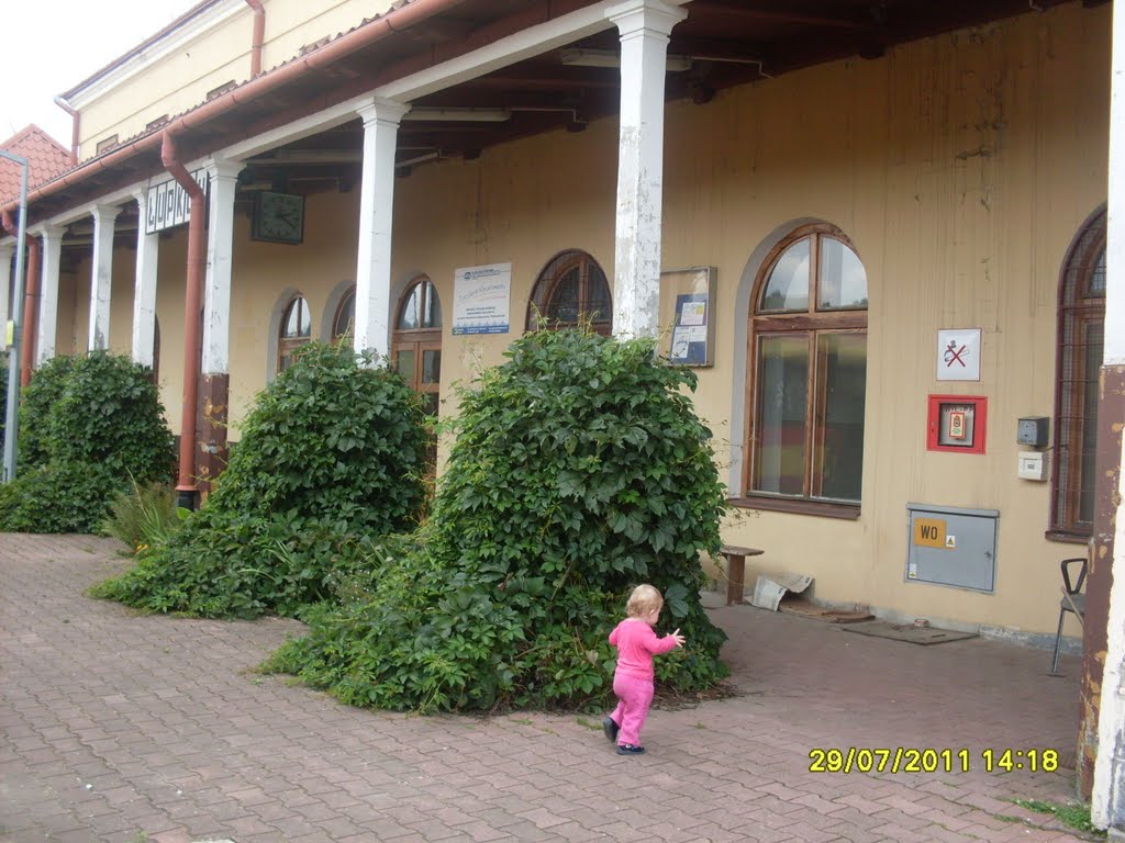 Hall dworca kolejowego Łupków by CZASZYN