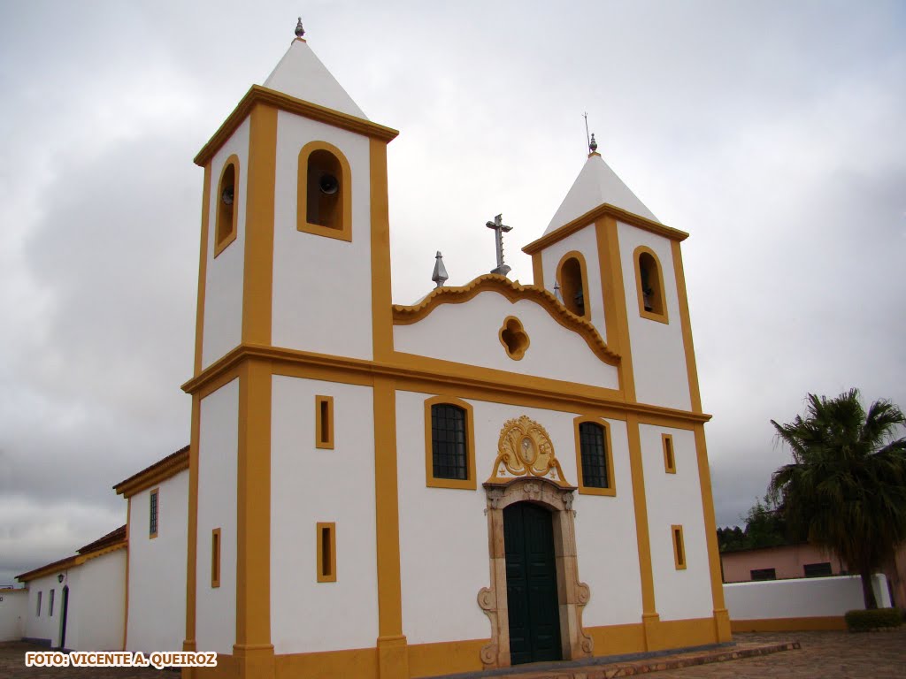 Queluzito (MG) Matriz de Sto. Amaro Abade by Vicente A. Queiroz