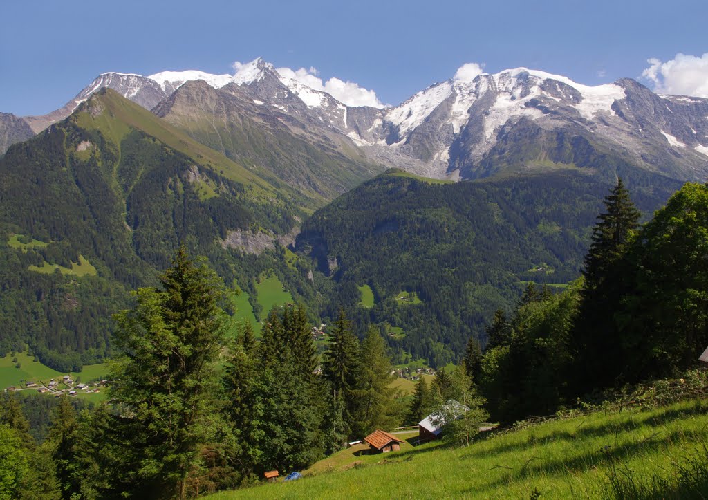 Le MONTBLANC, vue de la route de la Croix by Claude Collet