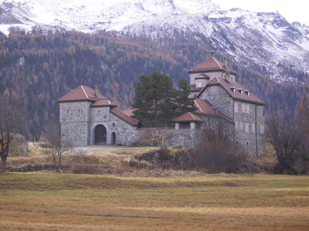 Burg in Oberengadin, Graubünden by Oliver K.