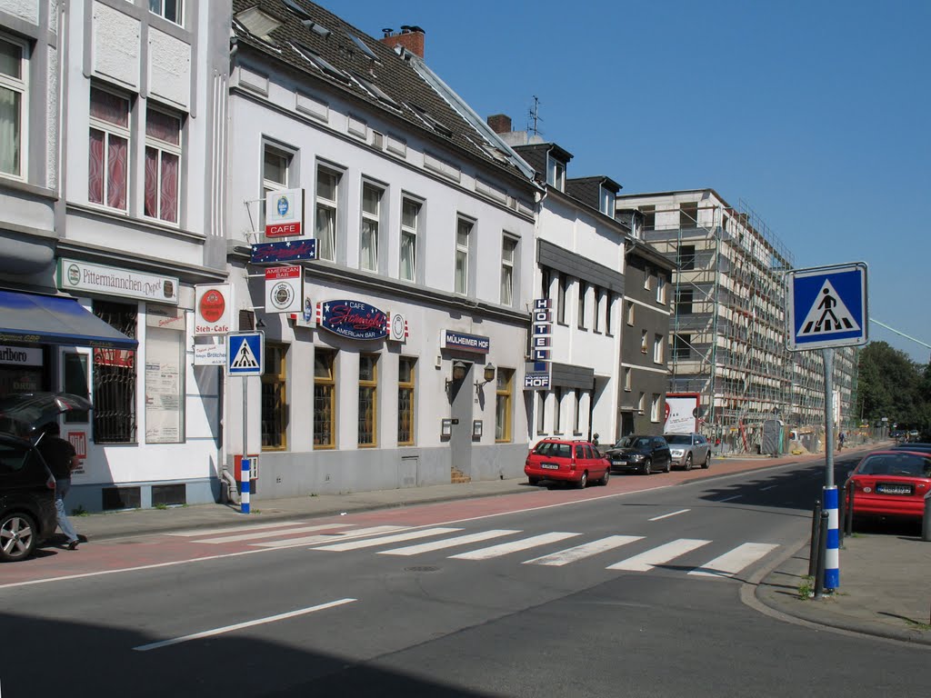 Köln-Mülheim, Deutz-Mülheimer Straße by Wensky