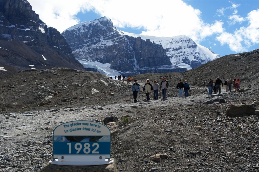 Antabasha Glacier by paoloscardina