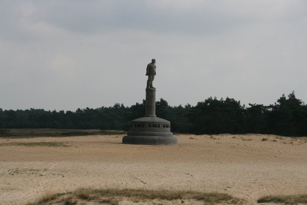 CK Generaal de Wet Monument, NP De Hoge Veluwe, Hoenderloo. by Carl030nl