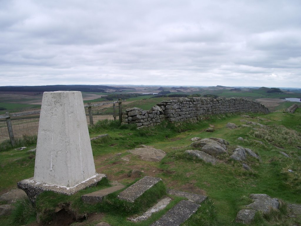 Green Slack Hadrians Wall - Pennine Way: www.ThePennineWay.org.uk by johndaly