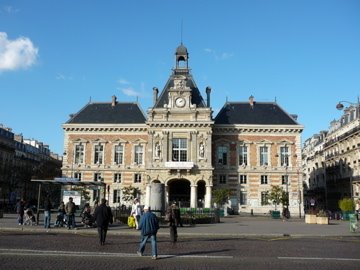 La mairie du XIX eme arrondissement aux alentours des Buttes Chaumont by zagreus