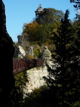 Tableau romantique des Buttes Chaumont by zagreus