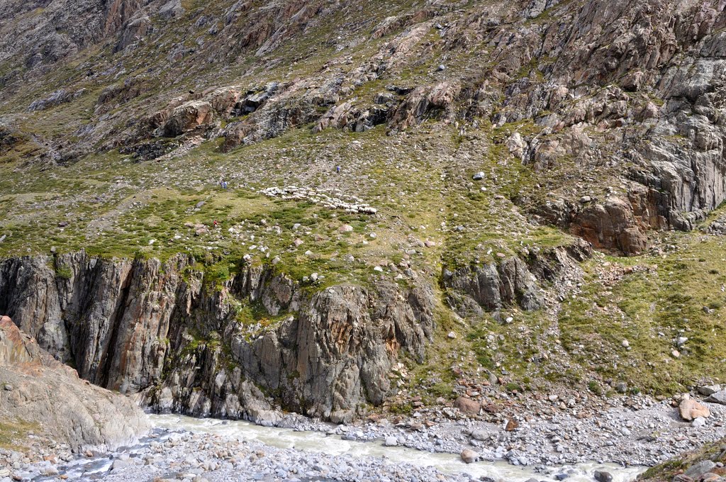 Abtrieb im September, Rofental / Ötztal [2010] by Ralf-Rainer Hoffmann