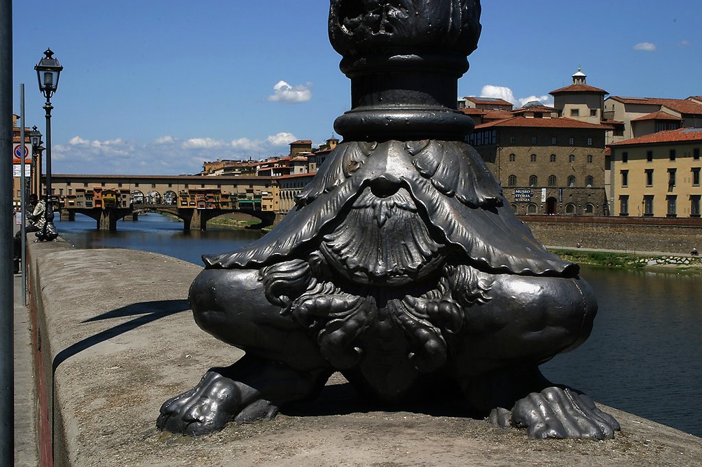 Lamp post and Ponte Vecchio by Andrej Petelinšek