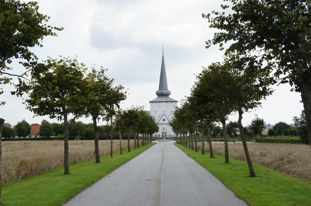 Ved Vilstrup Kirke, 20. august 2011 by papkassen