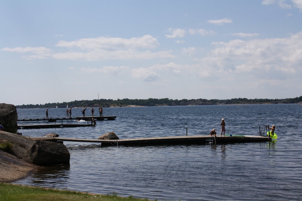 Järnavik Strand by Woolps