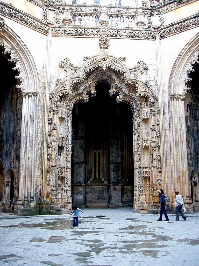 Monasterio de Batalha,Portugal by Antonio Alba