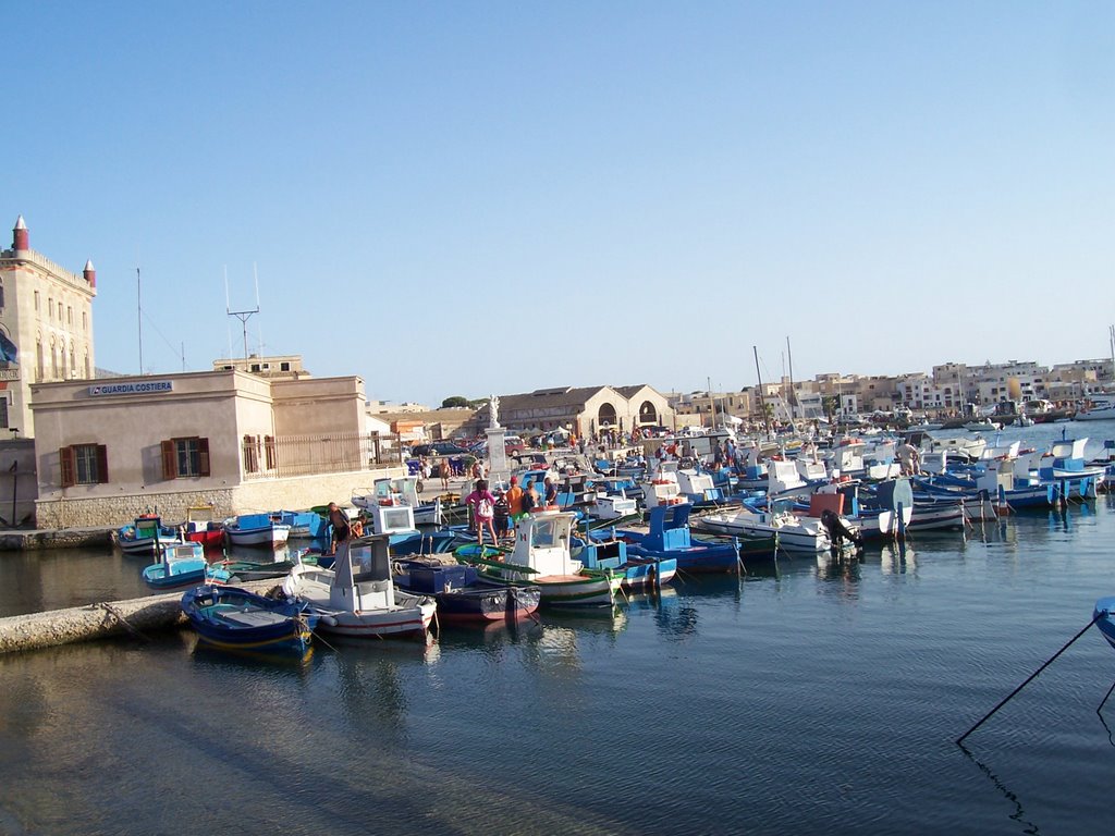 Favignana il porticciolo by pharos52