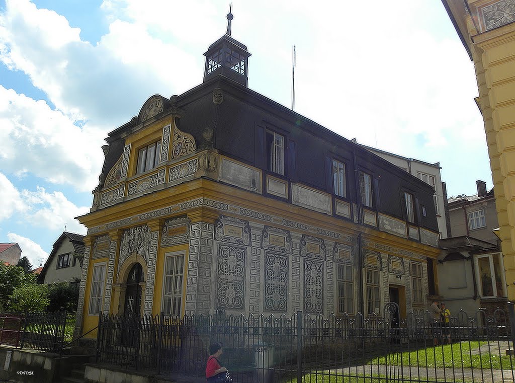 NOVÁ PAKA - "Suchardův dům - (Vojtěch Sucharda, 1884 -1968 český sochař a loutkář) / "Sucharda House" - (Vojtech Sucharda, 1884 -1968, Czech sculptor and puppeteer) by votoja - CZ