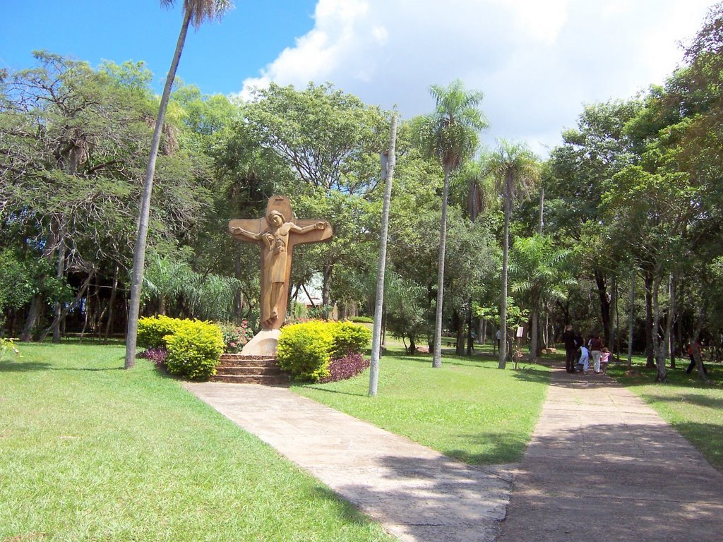 Tuparenda - Cruz de la Unidad - Santuario de Schoenstatt by Pedro Lázaro