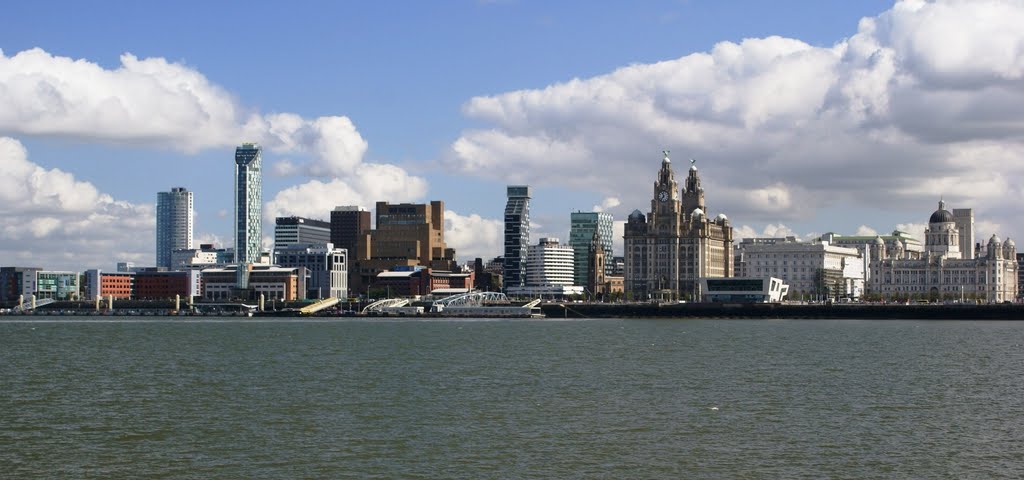 Liverpool by Bigdutchman