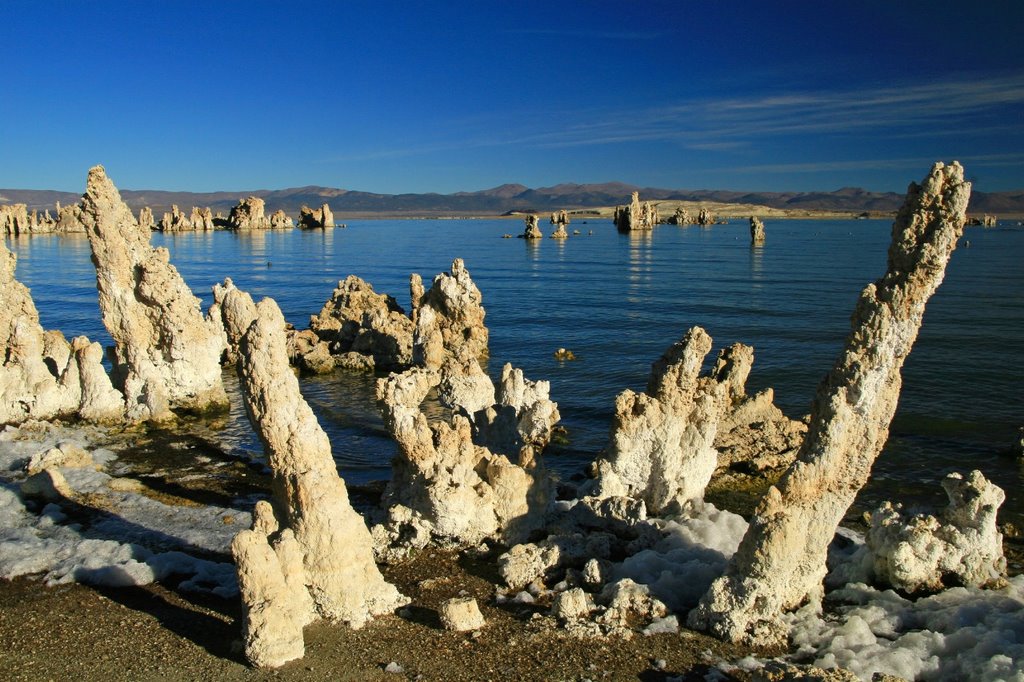 Mono Lake - South Shore ...10.21.07*.©.rc by Richard Campbell