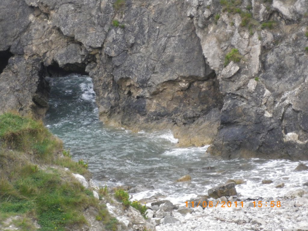 Lulworth Cove by courtney7399