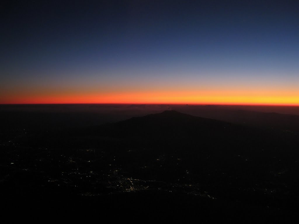 L'Etna... by night -Italy- by franco benf