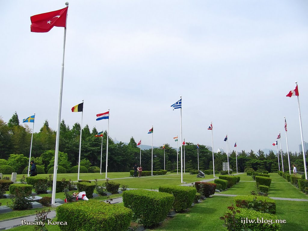 UN Memorial Cemetary in Korea by Lee Iljoo