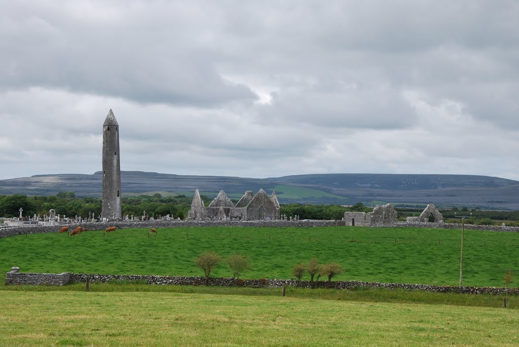 Kilmacduagh Monastery by mariedabee