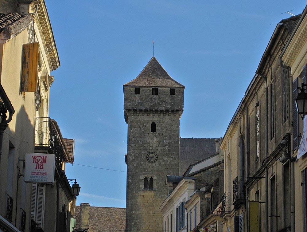 Beaumont-du-Périgord, France by fjallstal