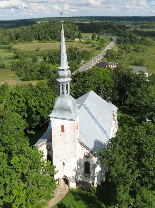 Otepää kirik/church by Siim Jänes