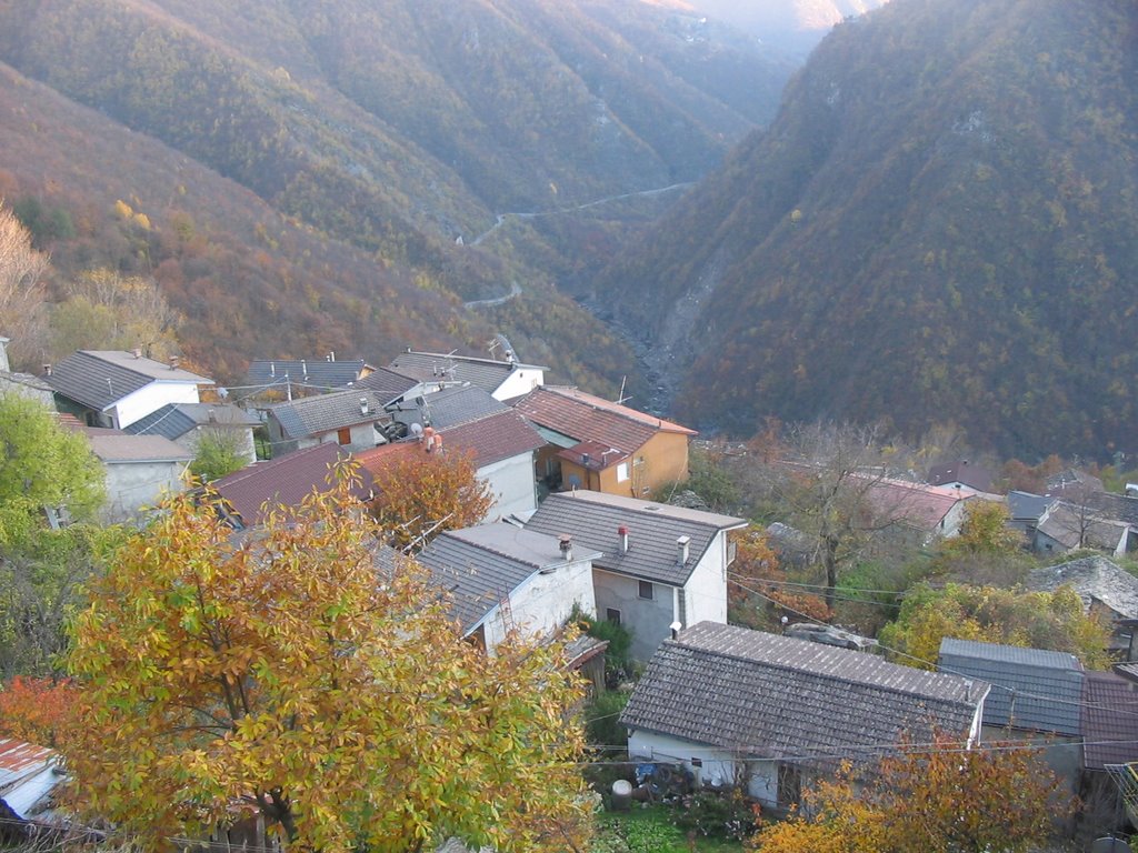 Castagnola - torrente Aveto by Paronuzzi Elio