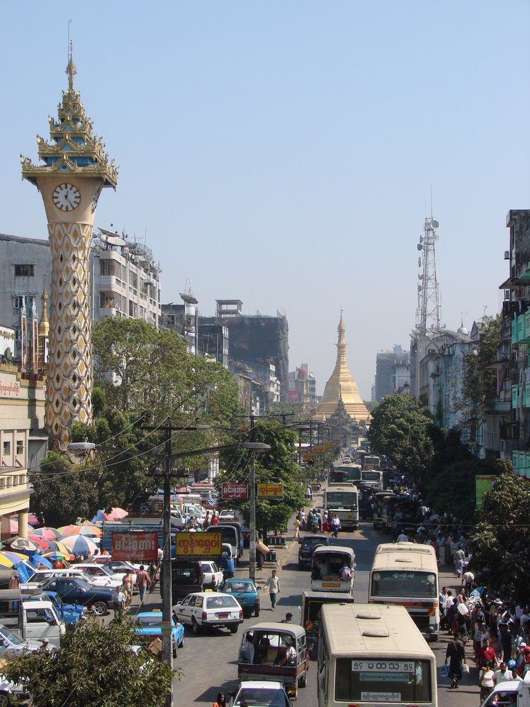 Sule Pagoda View from Maha Bandoola Street, Yangon, Rangun by picsonthemove