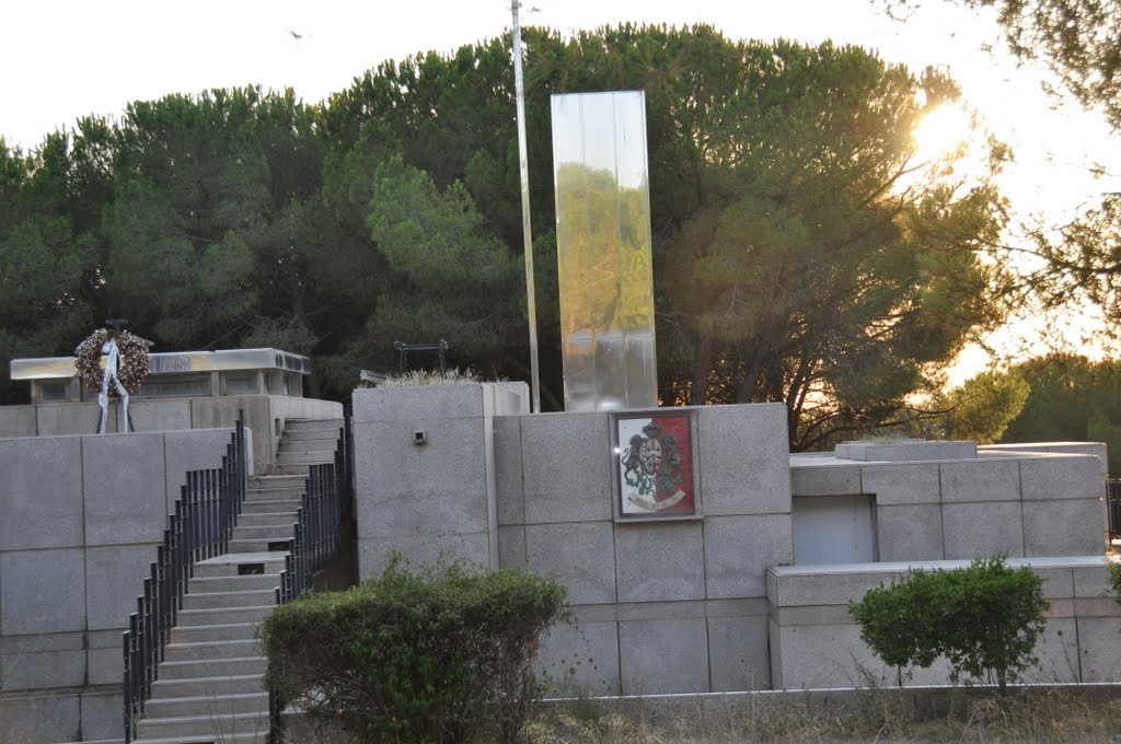 Parco di Baddimanna-Monumento ai caduti della Brigata Sassari by virgilio petza