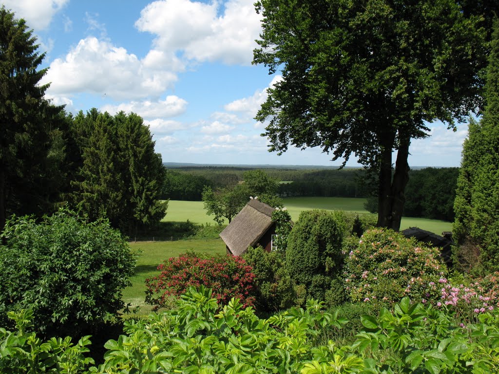 Blick vom Höpen - Hügel ( Cafe Höpen Idyll ) am 28.05.2009 . by uwe-laschat