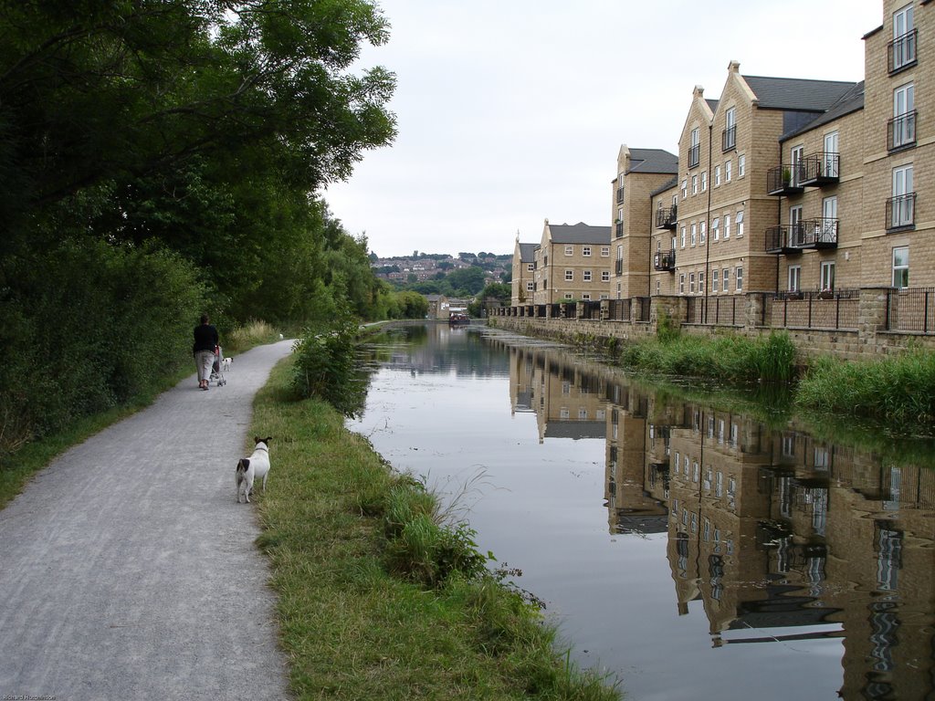 Leeds & Liverpool Canal (Rodley) by hutchinson82