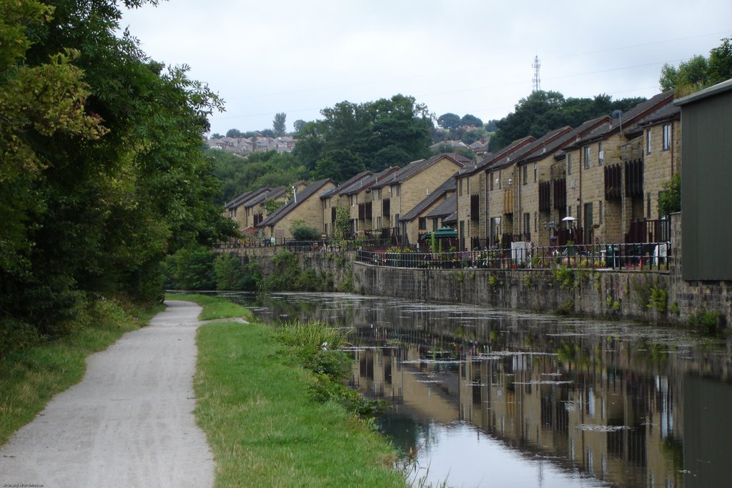 Leeds & Liverpool Canal (Rodley) by hutchinson82