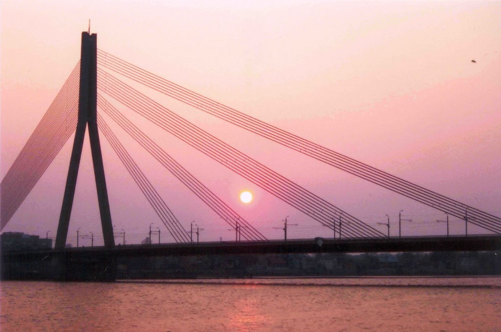 Suspension Bridge by rainwoman