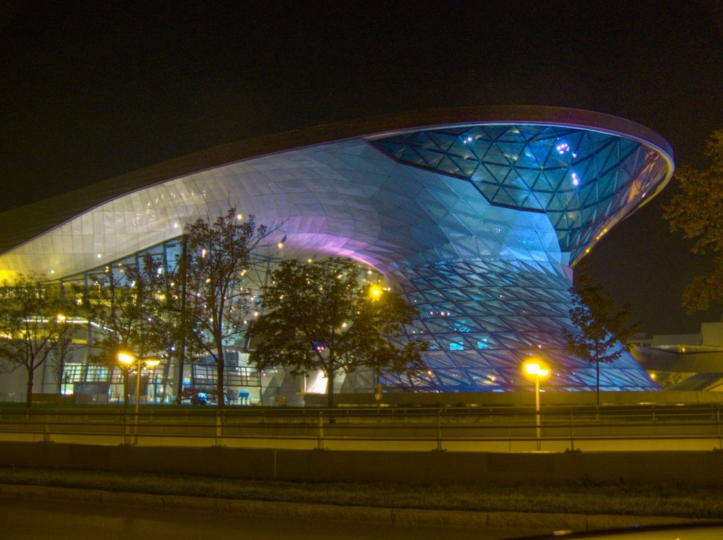 BMW Welt München by saelzer