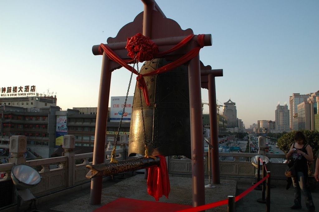 鐘在鐘楼 Bell of Bell Tower by M.TAKEHARA