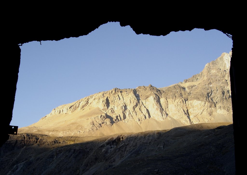 Valle del Yeso, R.M. Santiago, Chile. by André Bonacin