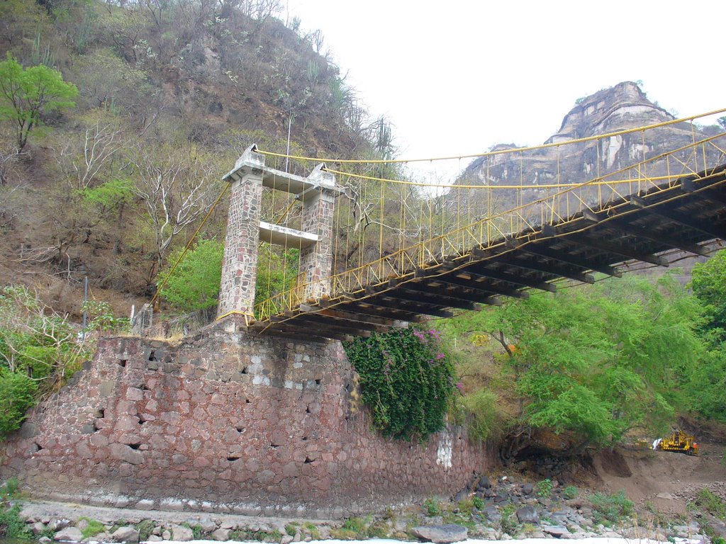 Puente de arcediano by angel coronado