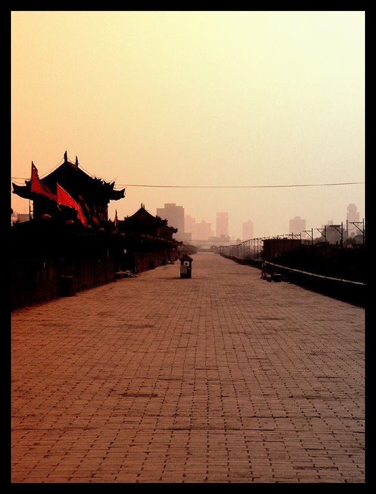 Zhonglou Shangquan, Xi'an, Shaanxi, China by Brendan Callum