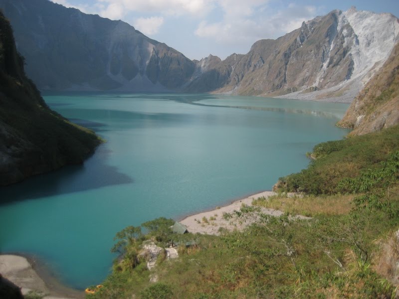 Pinatubo Crater Lake by robert hetkaemper