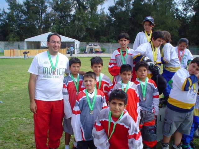 Club de Hockey GREKOS, en San Luis Potosí, Equipos Infantiles, Juveniles y para Mayores de Edad, Practica el Deporte en Patines de Ruedas mas Tecnico y Divertido que existe en San Luis Potosí, los dias martes y jueves de 5 a 7 y los sabados a las 10:45 en el patinodromo de la Unidad Deportiva Adolfo Lopez Mateos (a un lado del estadio de Beis Bol 20 de Nov). Mayores informes 044 444 1050650, Lic. Alberto Díaz. by betoooo