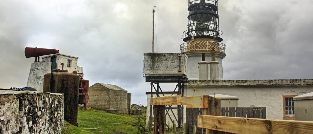 Sumburgh Lighthouse by Three-wheels