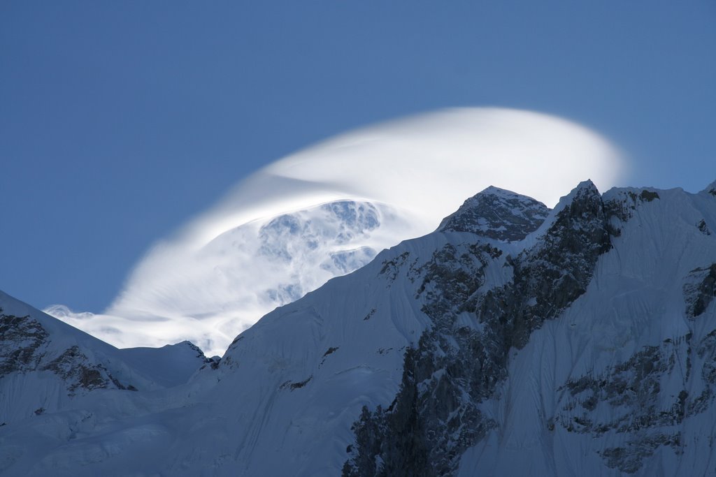 Cloud over Everest by Kilalou