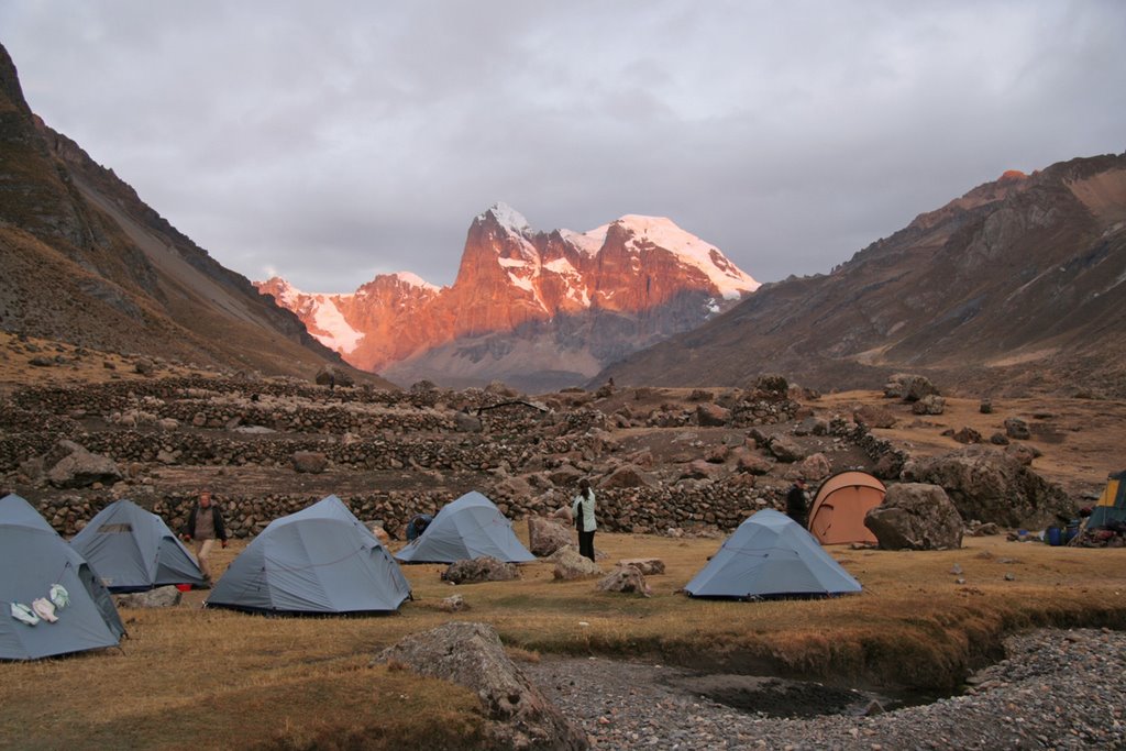 Sunset Huayhuash by Kilalou