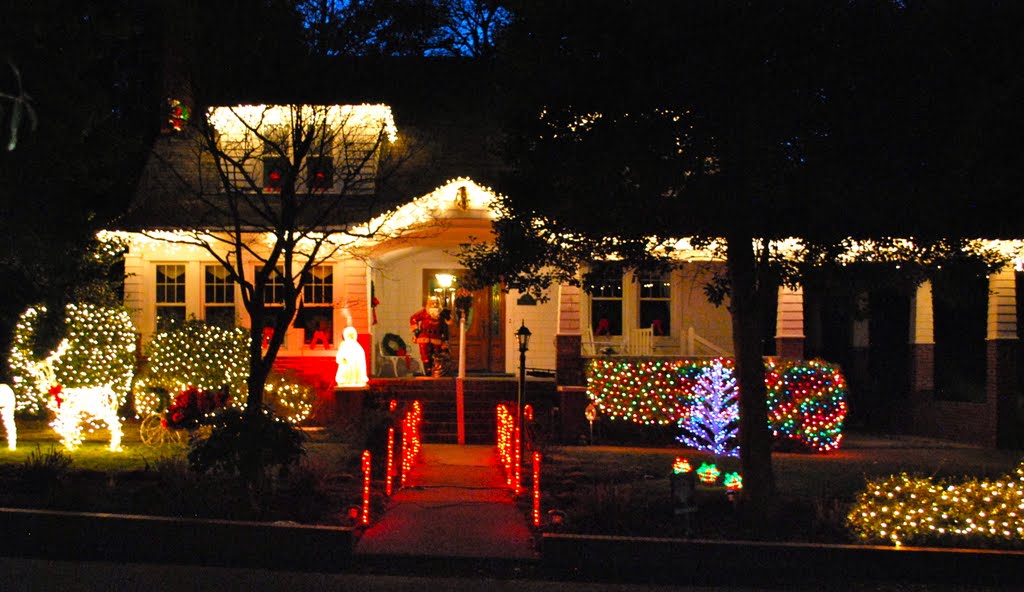 Christmas in the Village of Pinehurst and Moore. by yrsnead