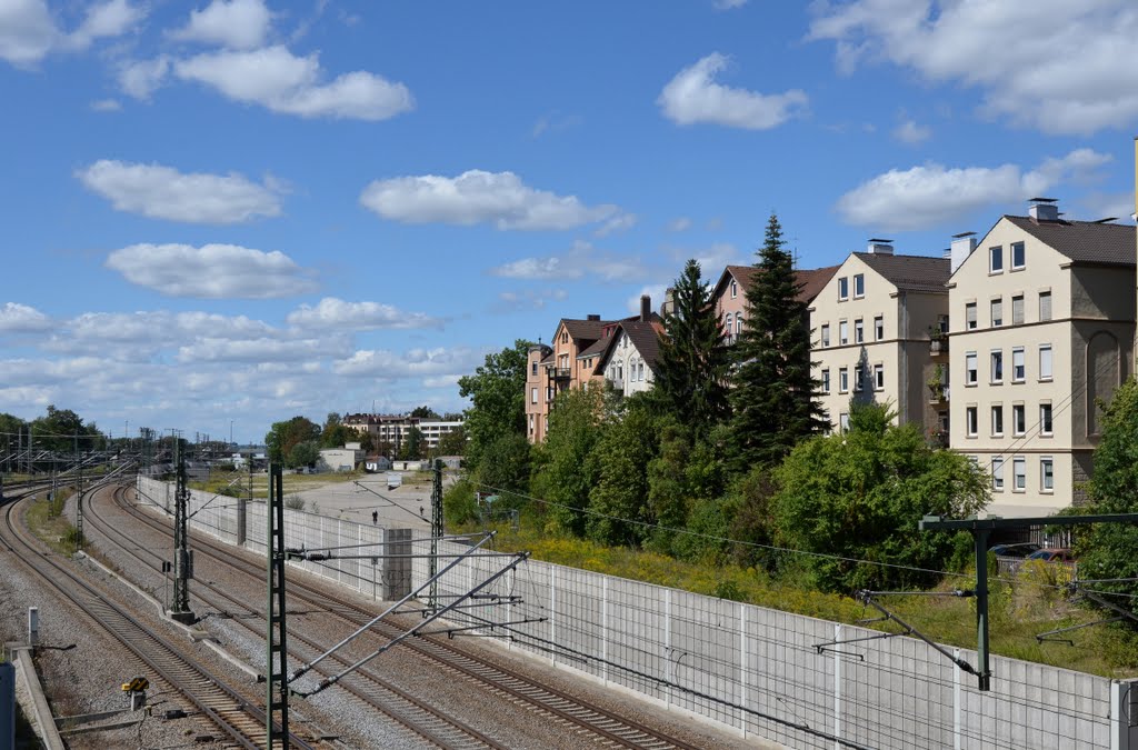 Bismarckbrücke Richtung HBF, Augsburg, August 2011 by PETEGE