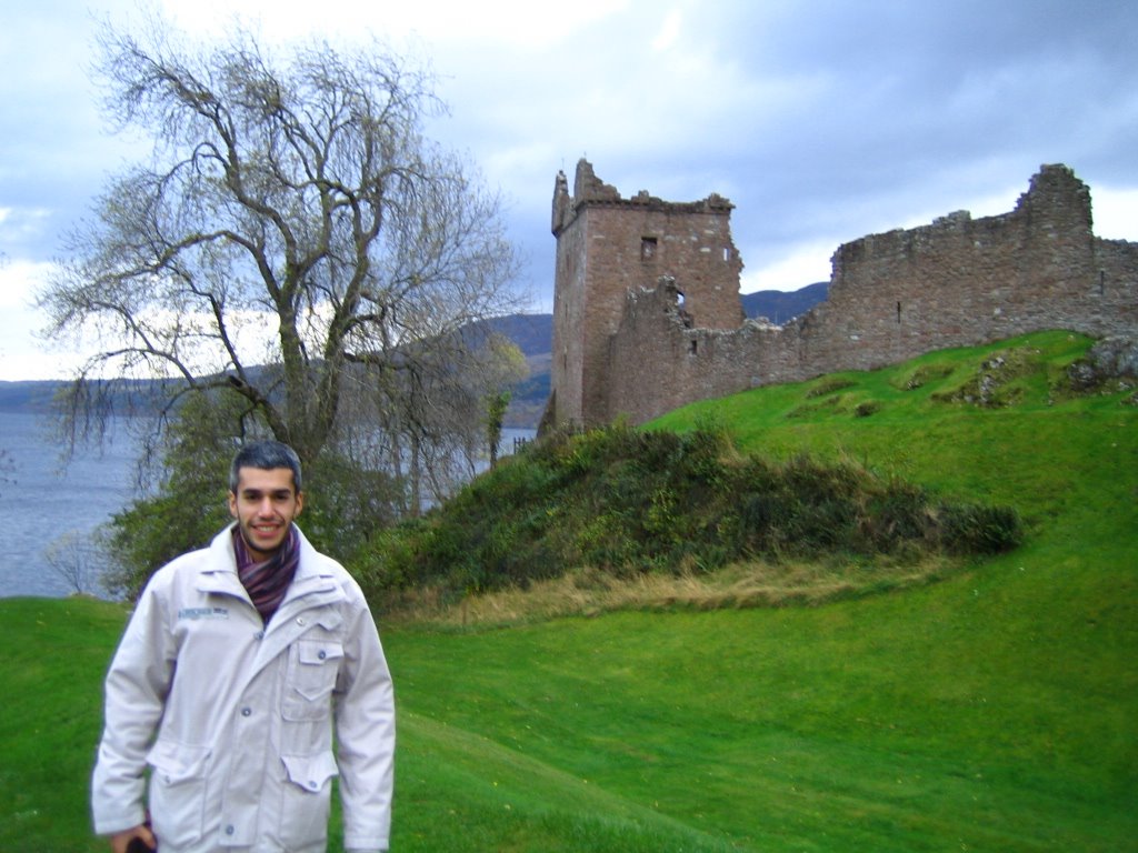 In the Urquhart castle. 6.11.2007 by sanich