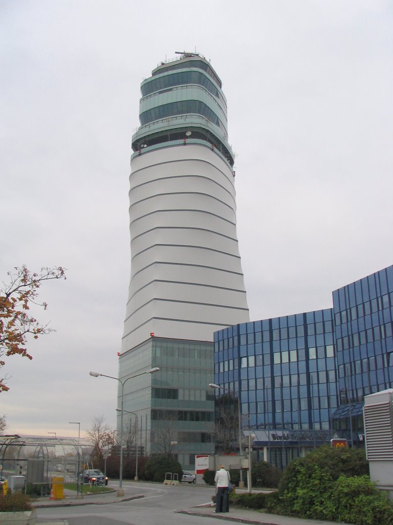 Schwechat airport by Dirk Peeters