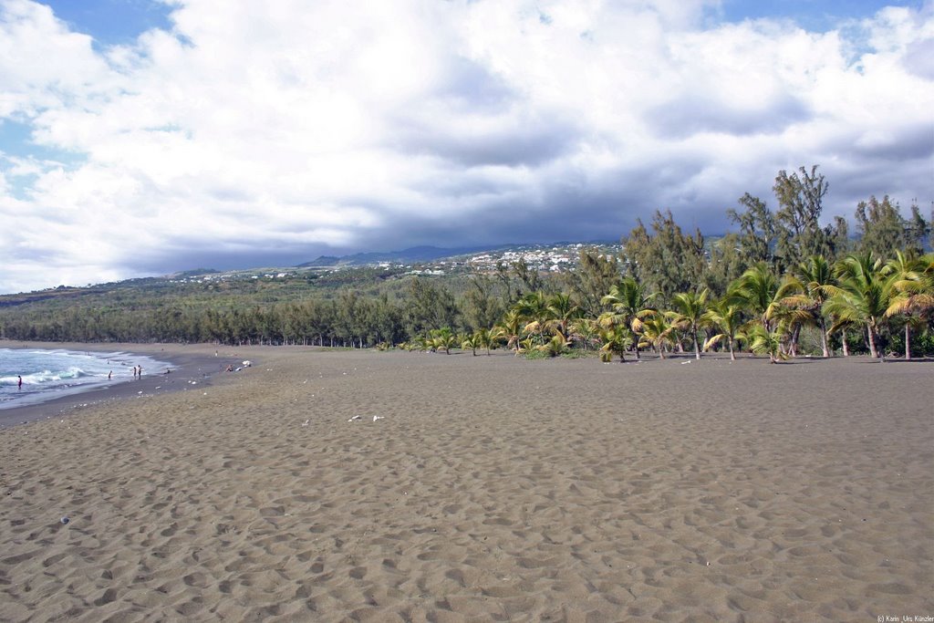 La Plage avec le sable noir by urs