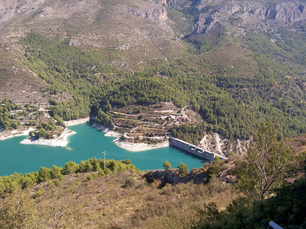 Embalse by Fran Rives