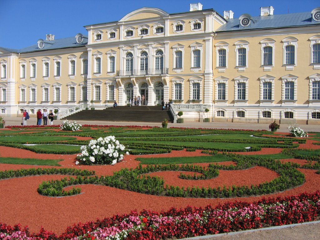 Rundale Palace by vipe